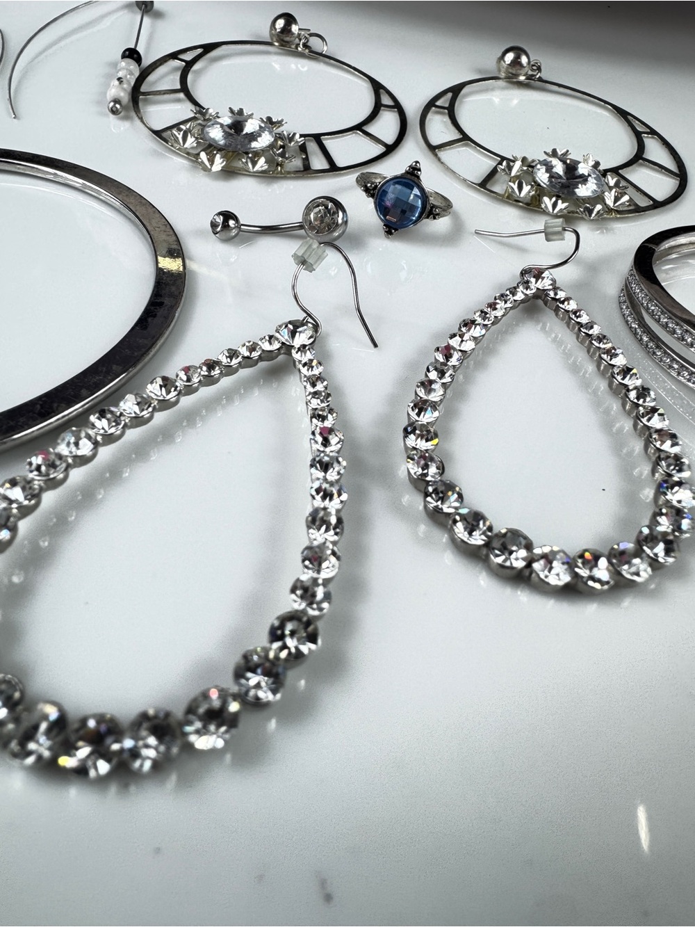 8 Pieces In This LOT Sparking Silver